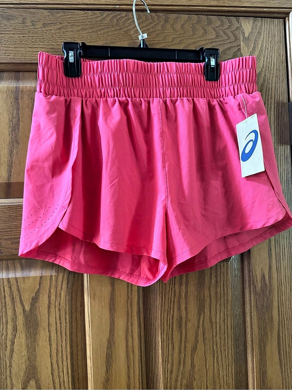Women’s ASICS W RUN SHORT W LASERCUT Laser Cut Athletic Shorts - Size Large NWT